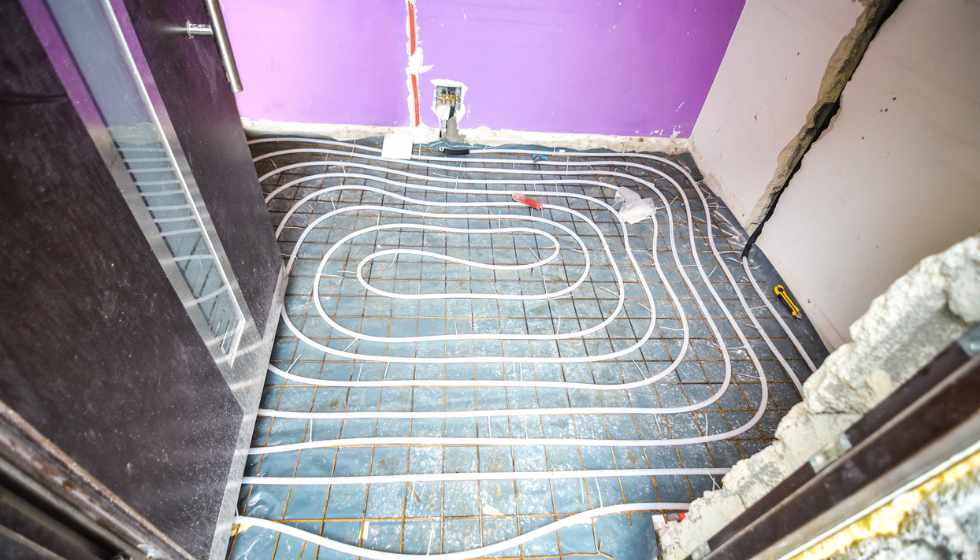 Instalación de calefacción por suelo radiante de agua